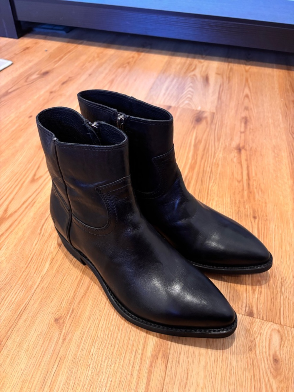Frye Black Leather Pointed Ankle Billy Inside Zip Boot
